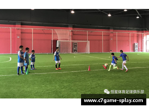 C7娱乐足球球星冬季保暖内衣套装打造舒适运动体验助力寒冷天气中的高效表现 - 副本